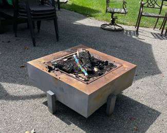 Very cool modern fire pit (not gas)