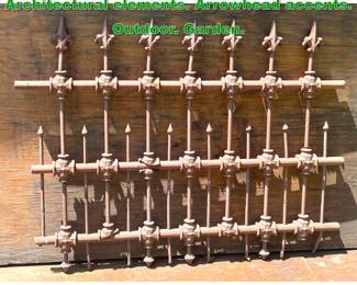 Lot 1431 Heavy Vintage Iron Grate. Architectural elements. Arrowhead accents. Outdoor. Garden. 