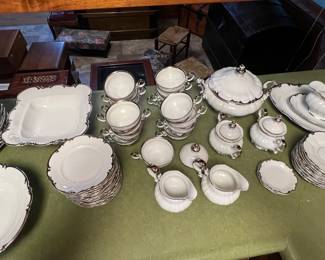 Hutschenreuther China-Platinum Revere pattern