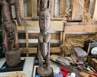 African wood statue