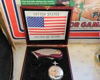 Pocket knife and watch set