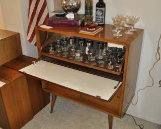 Vintage Martinsville bar cabinet