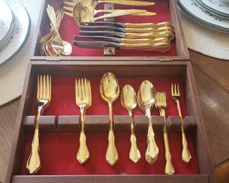Gold electroplated flatware