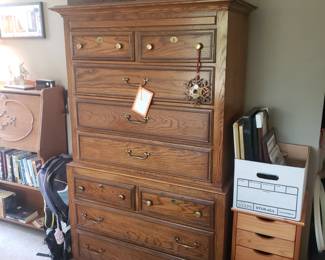 Chest of drawers