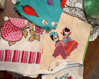 Tons of Vintage Linens