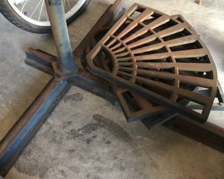 HEAVY DUTY UMBRELLA STAND