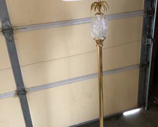 FLOOR LAMP
