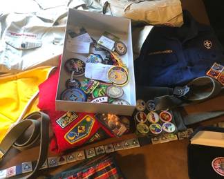 CUB SCOUT PATCHES & UNIFORM