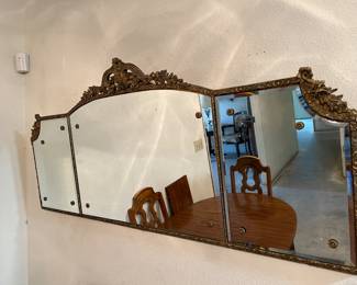 Buffet mirror