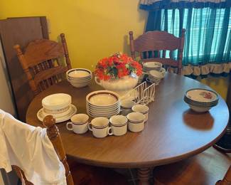 Total 6 chairs