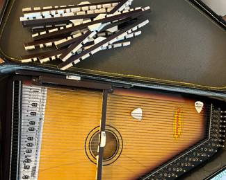 Vintage Chromaharp Autoharp