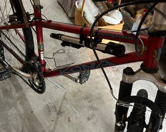 Kona Blast Mountain Bike- 16” Frame - Rockshox- 26” Wheel Shimano