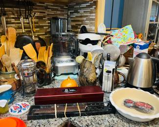 Much in good kitchenware ! 