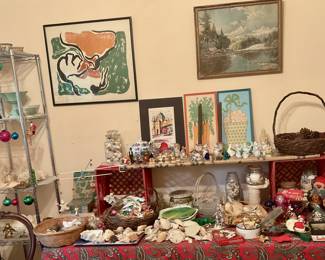 Art, sea shells and coral