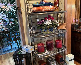 This is another baker's rack