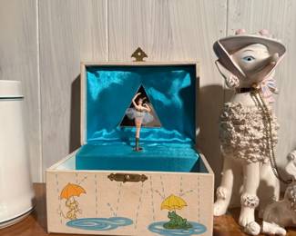 80s vintage jewelry box with ballerina