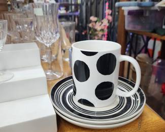 Coffee cups Lots and lots to choose from!