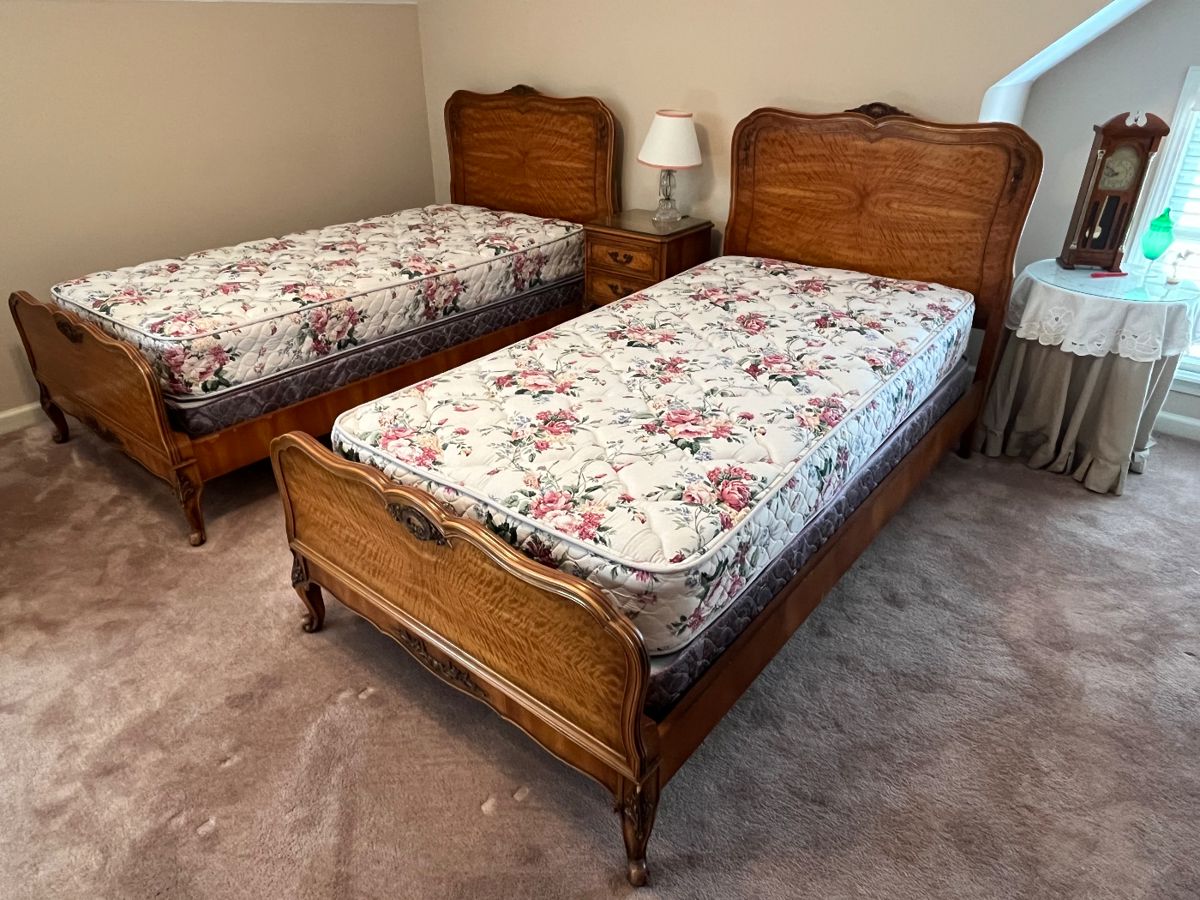 Nice Cordova Sale in Hunter Hollow off Dexter,... starts on 9/28/2024