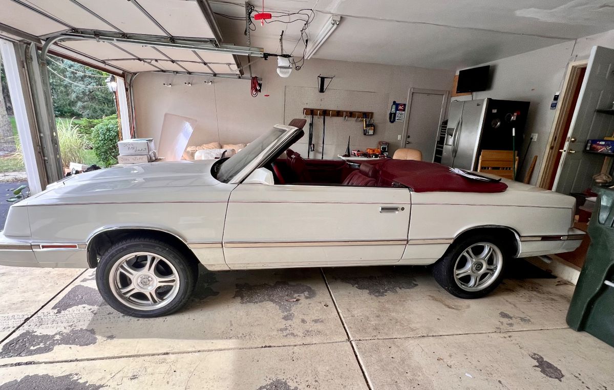 82 Chrysler Convertible LeBaron - Original miles 29,327 - VIN#1C3BC45B4CG180723
We will be taking bids until 1pm on Saturday. Starting bid $5300. 