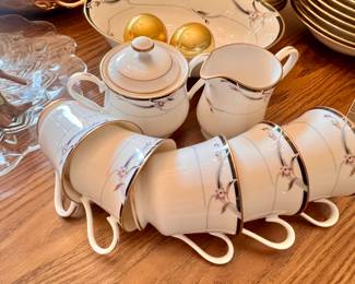 Gorham Manhattan fine china. 7pc setting for 12 plus serving platter, bowl & Cream and sugar