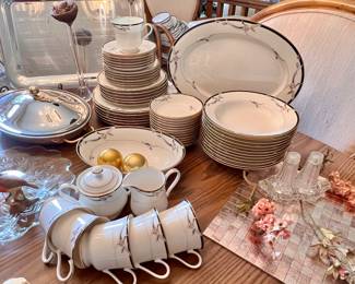Gorham Manhattan fine china. 7pc setting for 12 plus serving platter, bowl & Cream and sugar