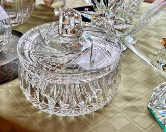 Cut crystal candy jar w/lid