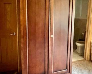 National Mt. Airy - King bed & mattress w/matching tall dresser, 2 ex-large night stands, TV/clothes armoire & ladies dresser 