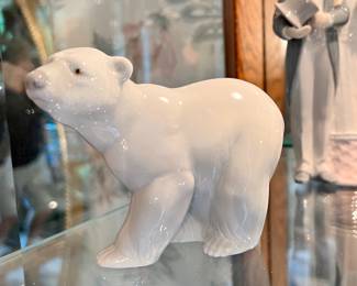 Lladro polar bear