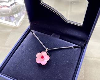 Swarovski crystal flower necklace 