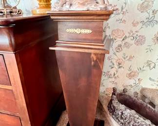 Beautiful pedestal 