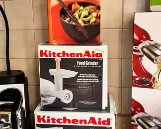 New - Kitchen Aid -Food Grinder & Slicer & Shredder 