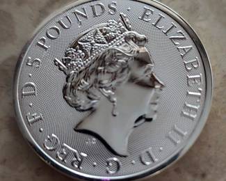 2021 2 OZ Silver Queen's Beasts White Greyhound