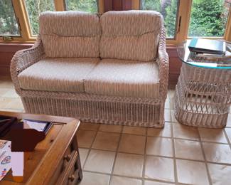 Setee-$300
Table-$175