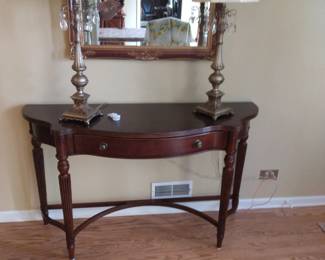 Entrance / Couch table