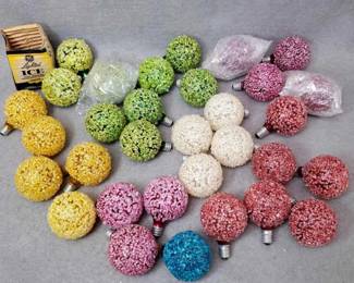 NG122 Vintage Lighted Ice Christmas Ball Bulbs
