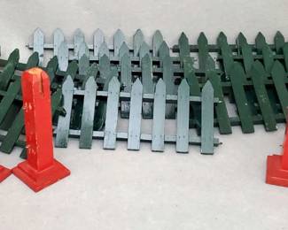 NG066 Vintage Christmas Wooden Strand Light Fencing Display