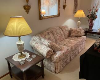 NIVE FURNITURE AND LAMPS