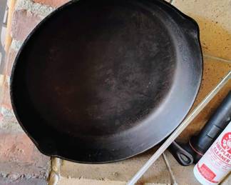 Size 10 Cast Iron Skillet