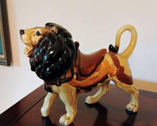 QQ Porcelain Lion Figurine - Made in Japan