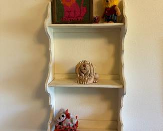 Artesania Rinconada Uruguay Pottery Lion Figurine, Sylvanian Lion Dandy Mayor of Mapletown Figure, Miniature Traditional Costa Rican Carreta Ox Cart Souvenir