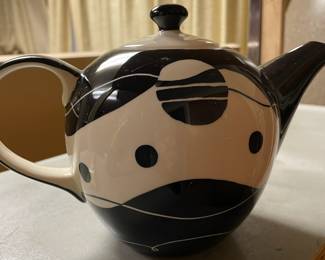 Huesnbrews Black/White Abstract Teapot