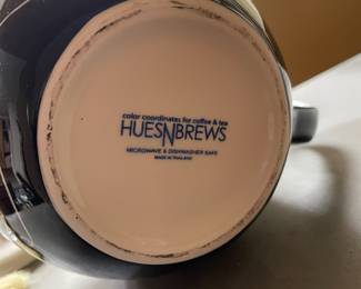 Huesnbrews Black/White Abstract Teapot