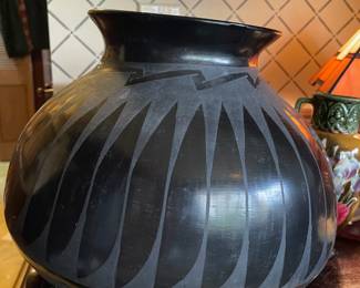 Mata Ortiz Black Glazed Pottery Vase - Signed Rogelio Silverira