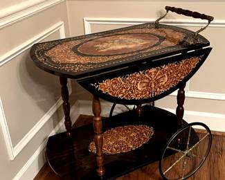 Italian inlaid
Wood tea tray