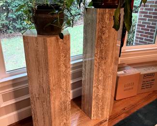 Pedestal planters