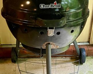 CHARBROIL GRILL