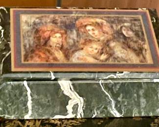 VINTAGE/ANTIQUE SOAPSTONE TRINKET BOX