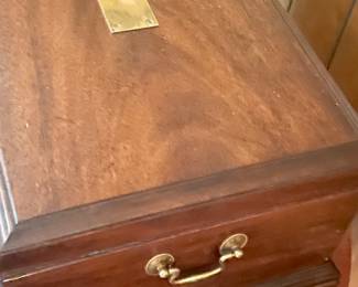 VINTAGE HENKEL HARRIS MAHOGANY JEWELRY CHEST