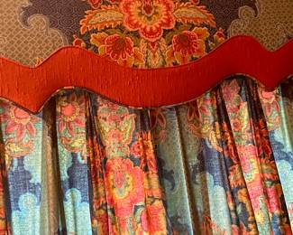 CUSTOM DRAPERIES/VALANCE