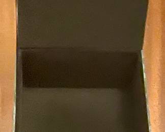 MIRRORED TRINKET BOX WITH ETCHED PINEAPPLE